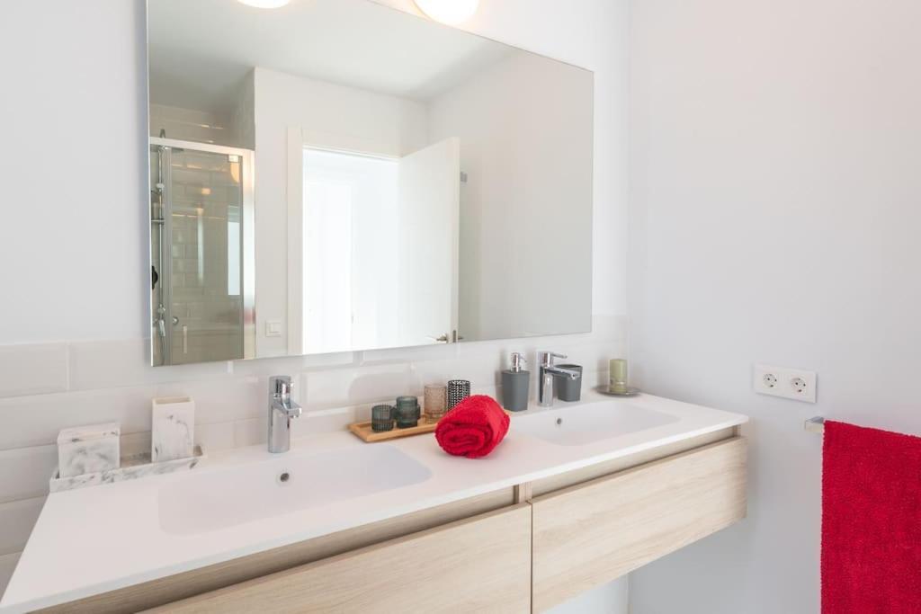 Casa Lolalo - Modern With Pool, 15min Walk To Marina Rubicon Vakantiehuis *