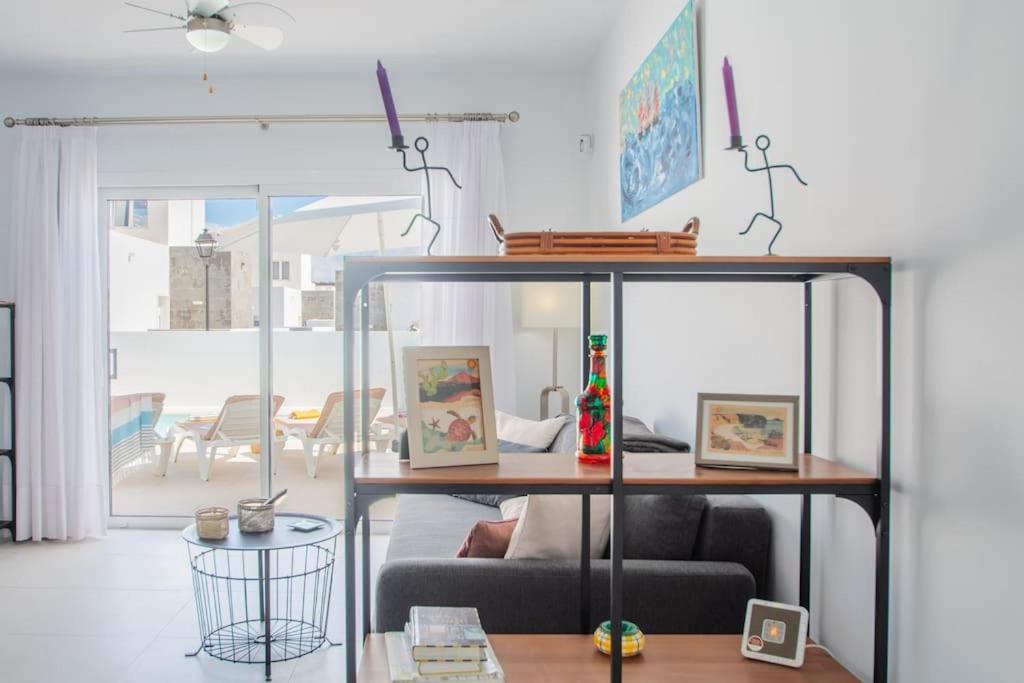 Vakantiehuis Casa Lolalo - Modern With Pool, 15min Walk To Marina Rubicon *
